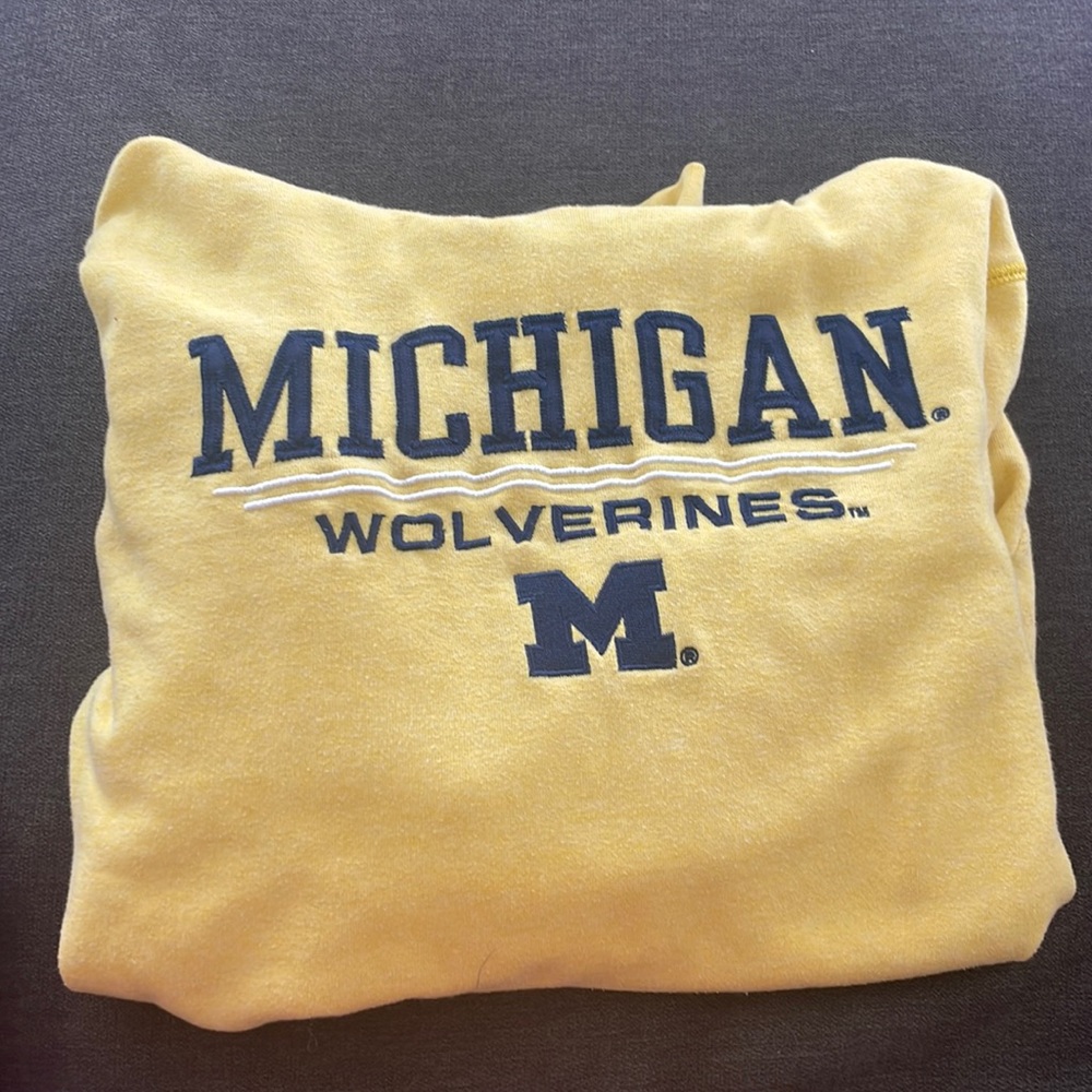 university of Michigan sweatshirt
